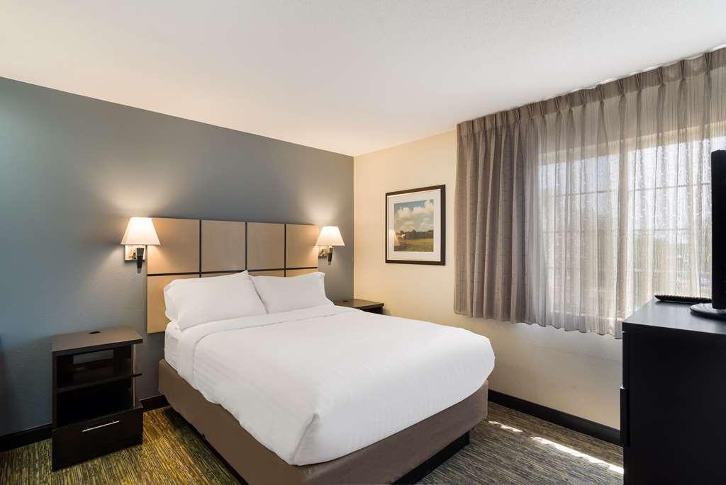 ווסט דה מוין Sonesta Simply Suites Des Moines חדר תמונה