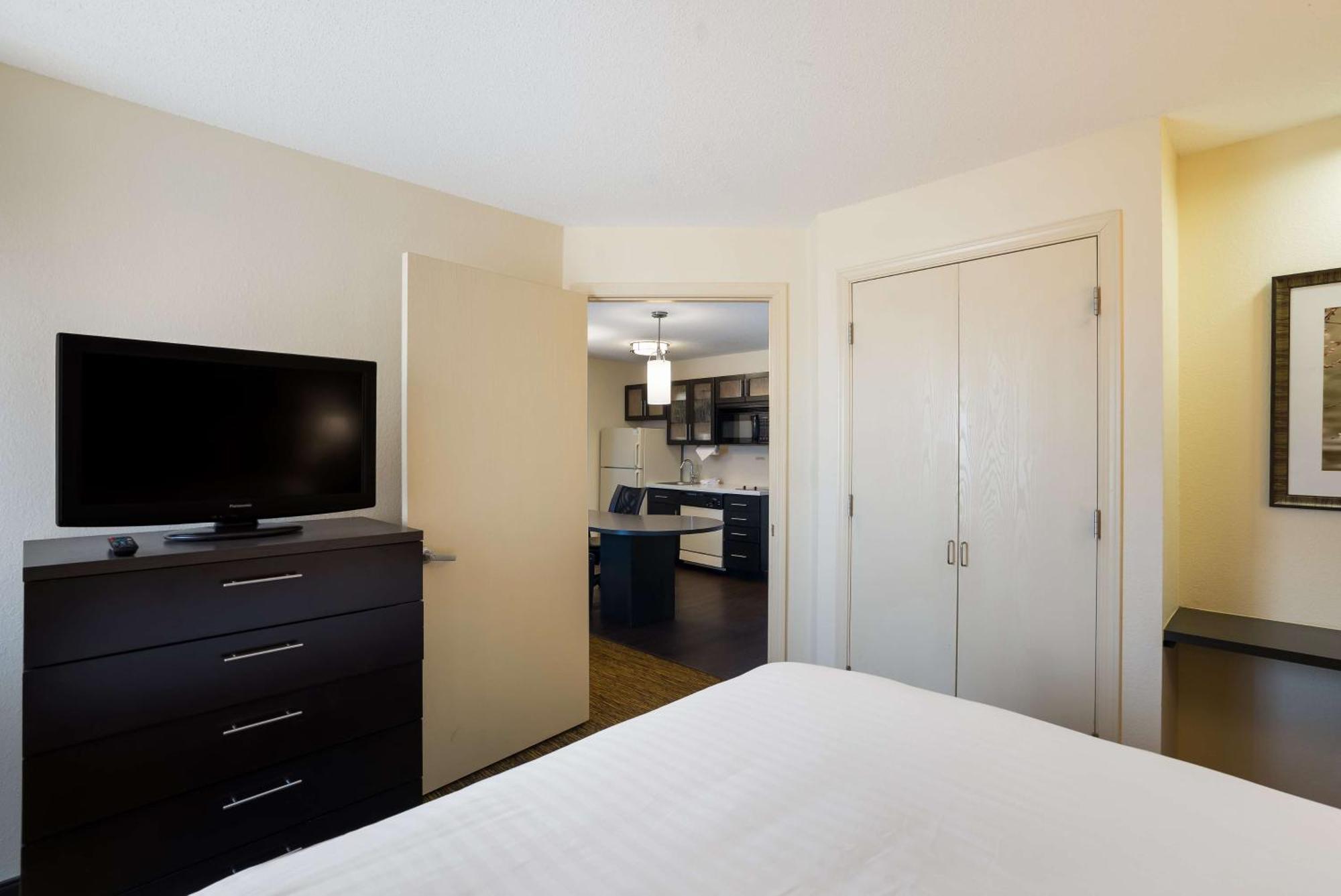 ווסט דה מוין Sonesta Simply Suites Des Moines מראה חיצוני תמונה